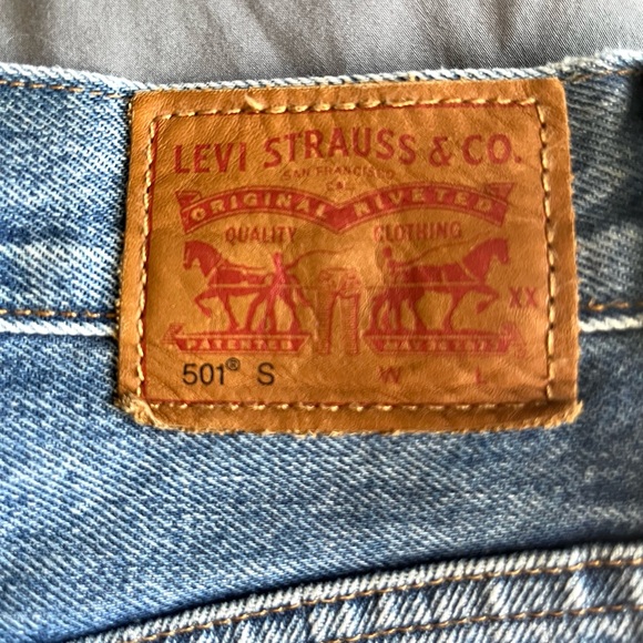 Levi’s 501 Distressed Denim. - Picture 5 of 5